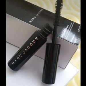 Mascara